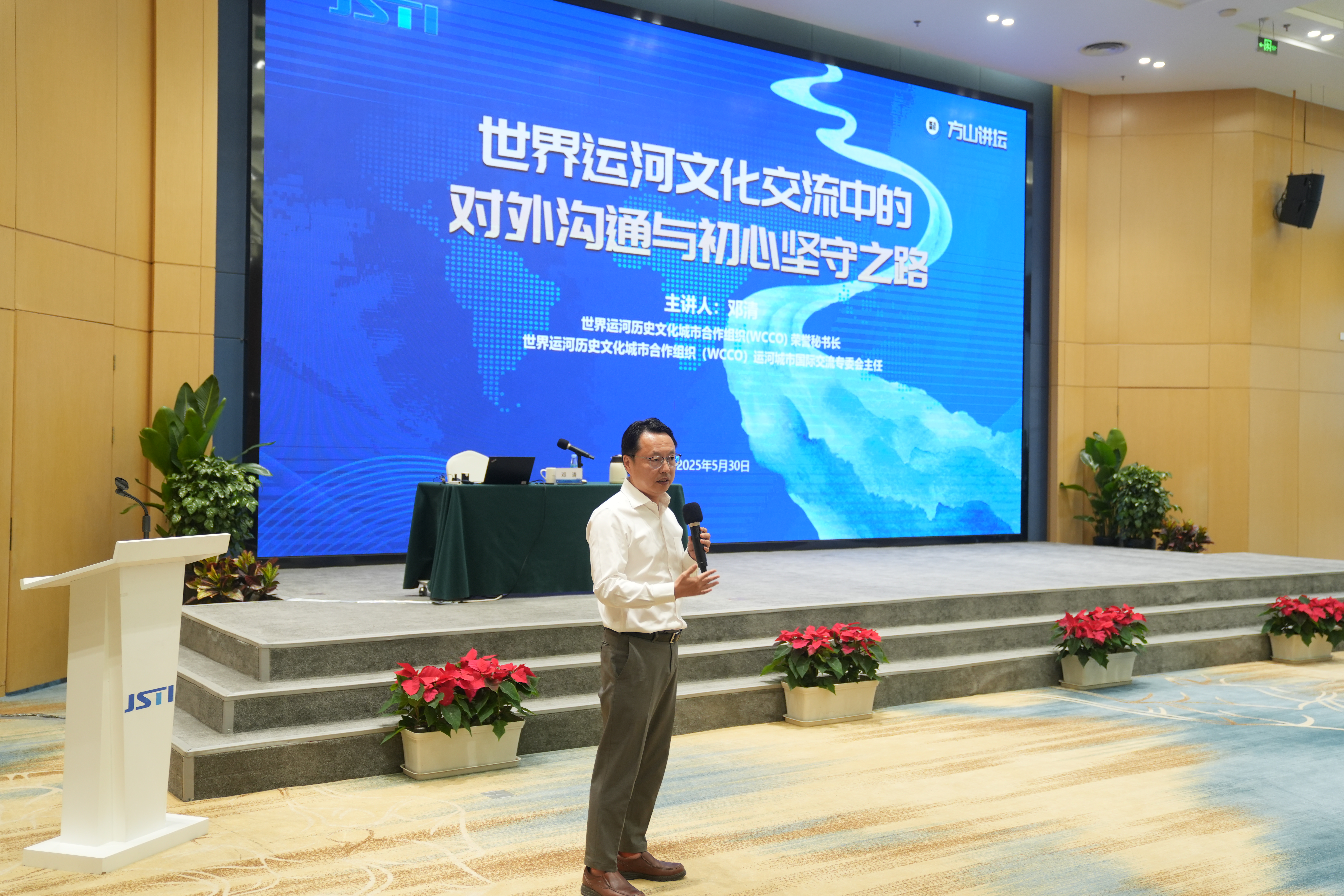 17489152414143301mXw.jpg DSC07333(1).jpg