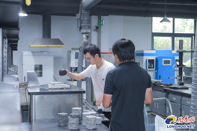 进企业看质量｜388vip太阳集团官网集团：用科技为交通基础设施披上“质量铠甲”